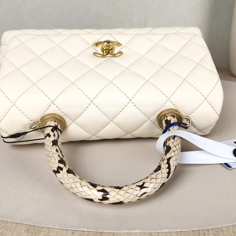 Chanel Top Handle Bag Coco Handle​ Beige Grained Calfskin Small 24 × 10 × 14 cm 26 — detail view 7 of 12