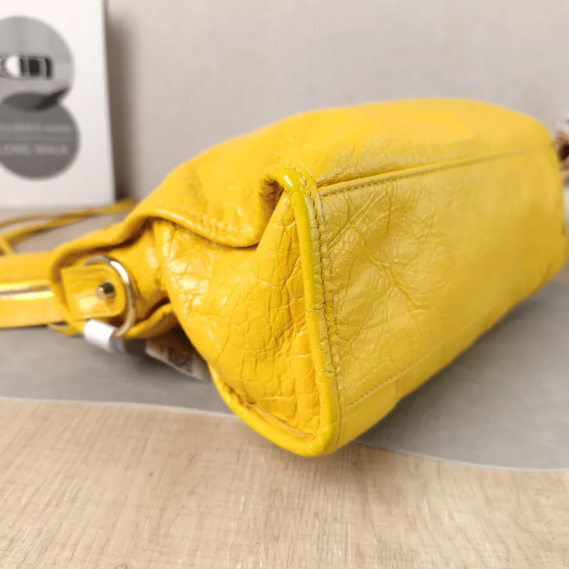 BALENCIAGA Crossbody Bag Classic City Yellow Lambskin Small 30 × 10 × 21 cm — detail view 5 of 12