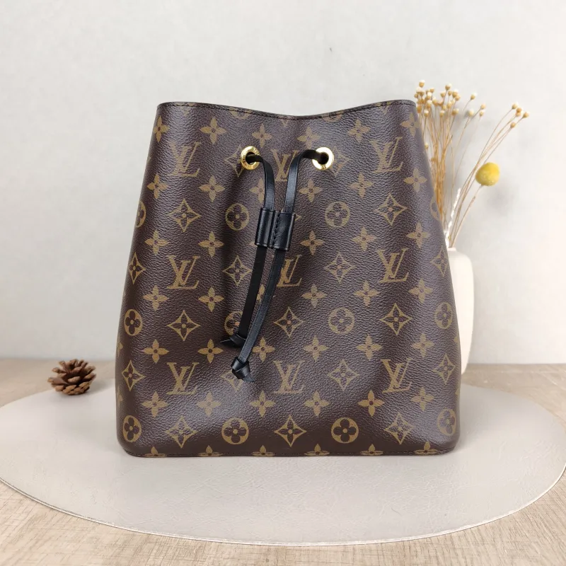 Louis Vuitton Shoulder Bag NÉONOÉ Bucket Bag Black PVC Medium 26 × 17.5 × 26 cm
