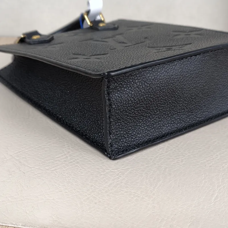 Louis Vuitton Crossbody Bag PETIT SAC PLAT Mini Black Calfskin Mini 14 × 5 × 17 cm — detail view 3 of 9