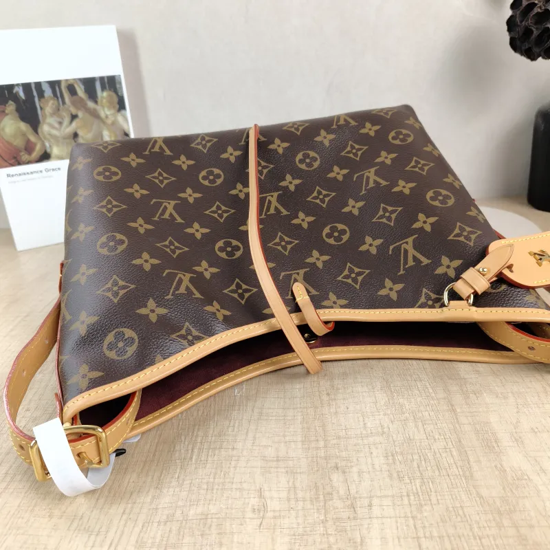 Louis Vuitton Crossbody Bag Carryall Monogram PVC Small 29 × 12 × 24 cm — detail view 5 of 13