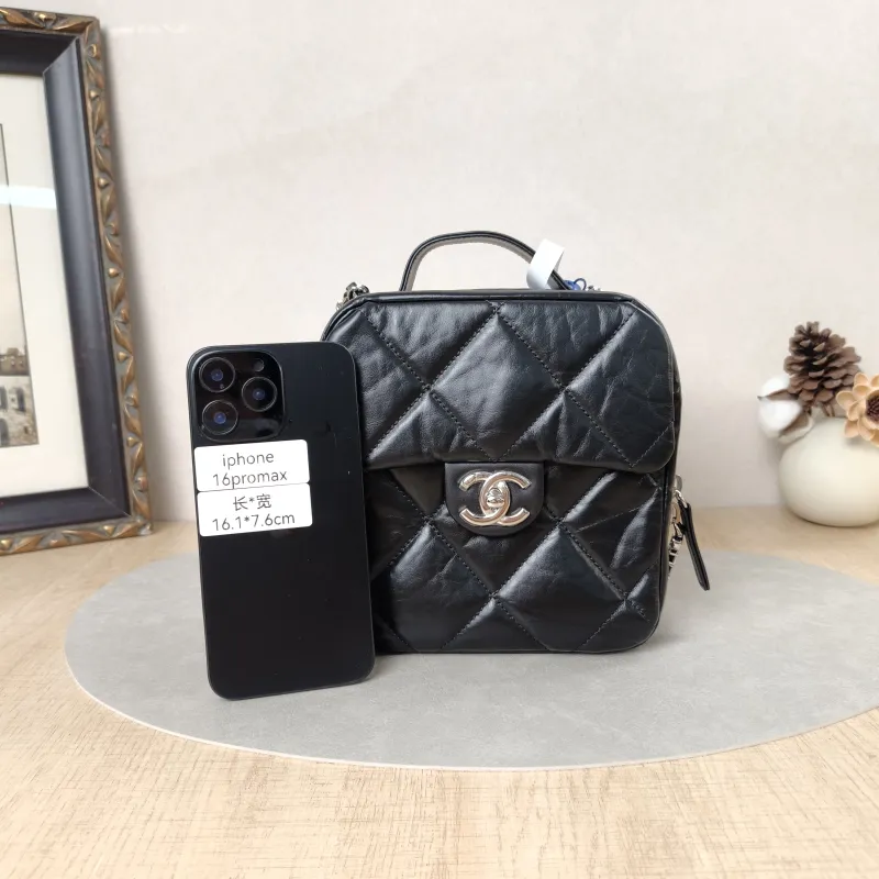 Chanel Crossbody Bag Camera Bag Black Waxed Leather17 × 8.5 × 18 cm — cover view 6 of 6