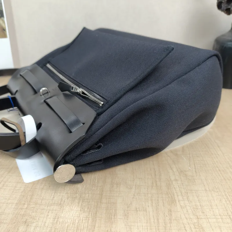 Hermès Shoulder Bag Herbag 31Black Canvas Canvas Berliner Medium31 × 10 × 25 cm — detail view 3 of 15