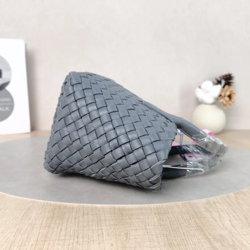 Bottega Veneta Shoulder Bag Shoulder Bag Grey Lambskin One Size 18 × 12 × 15 cm — detail view 7 of 12