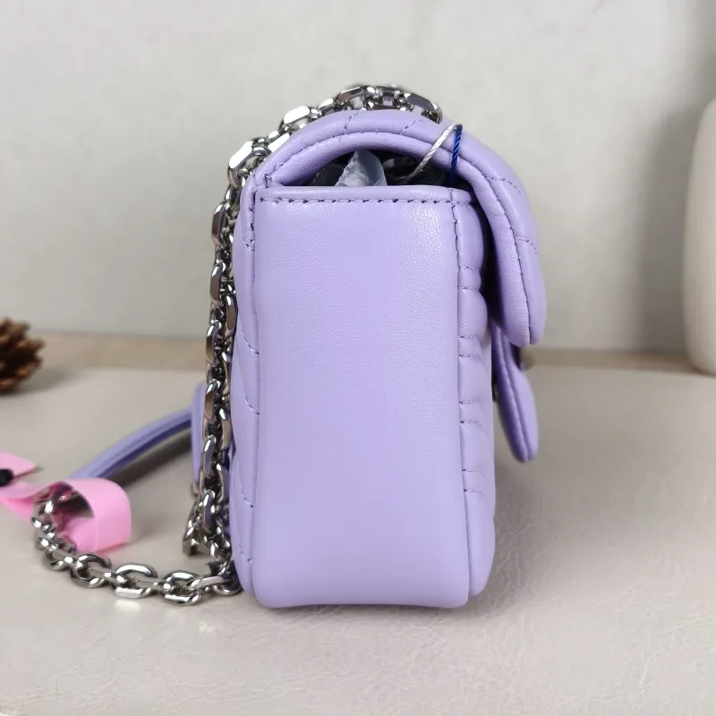 GUCCI Crossbody Bag GG Marmont Small Marmont 22 Lambskin Small 22 × 6 × 13 cm — detail view 6 of 12