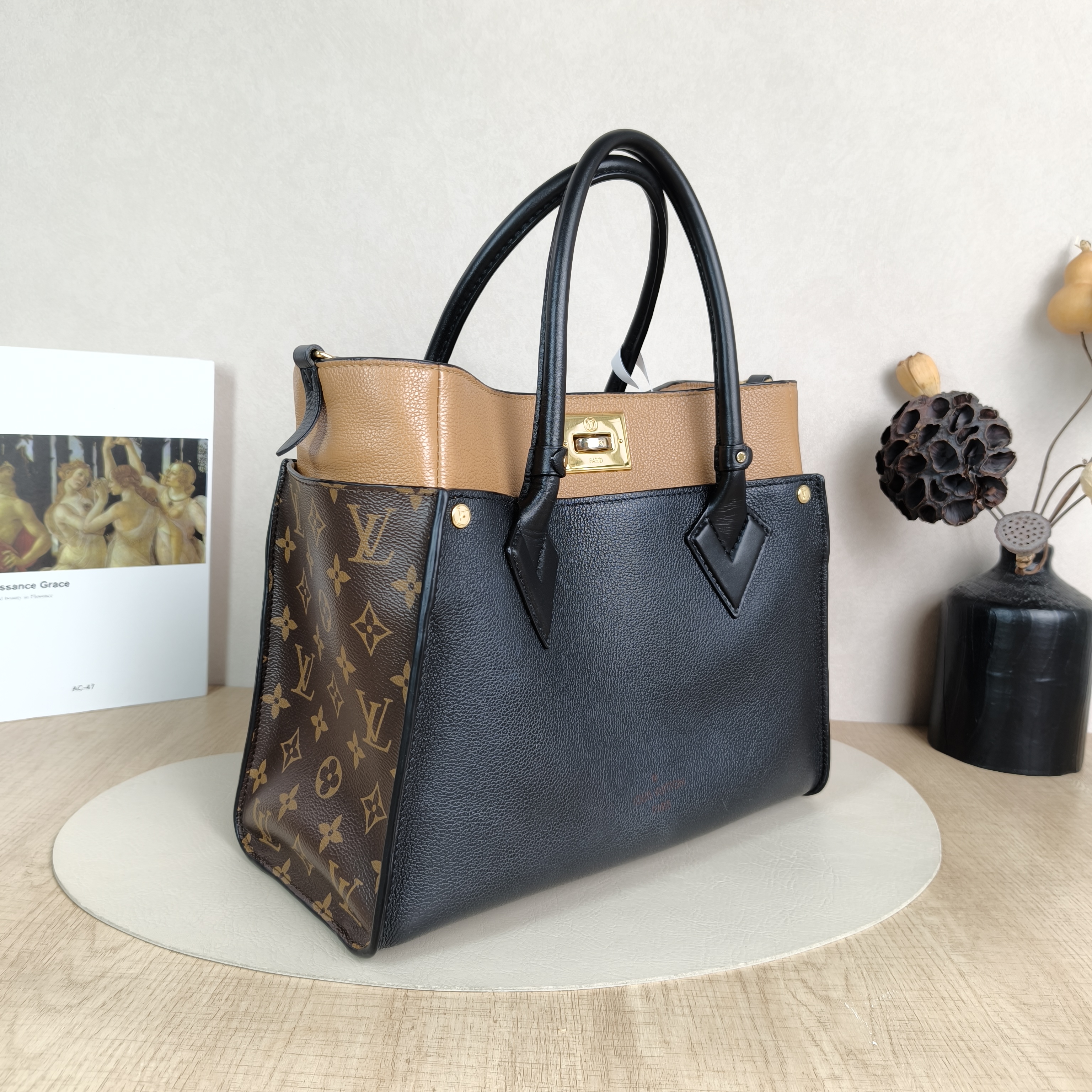 Louis Vuitton Shoulder Bag On My Side Black PVC · Calfskin Medium30.5 × 14 × 24.5 cm — cover view 3 of 6