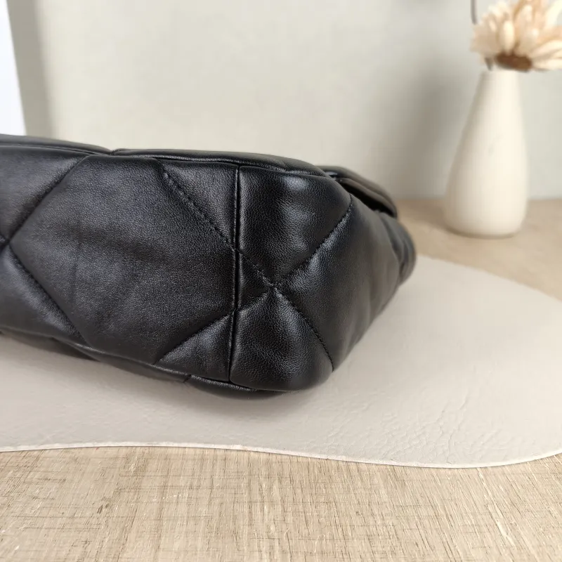 Chanel Crossbody Bag 19Bag Black SL ambskin Small 26 × 9 × 16 cm — detail view 1 of 13