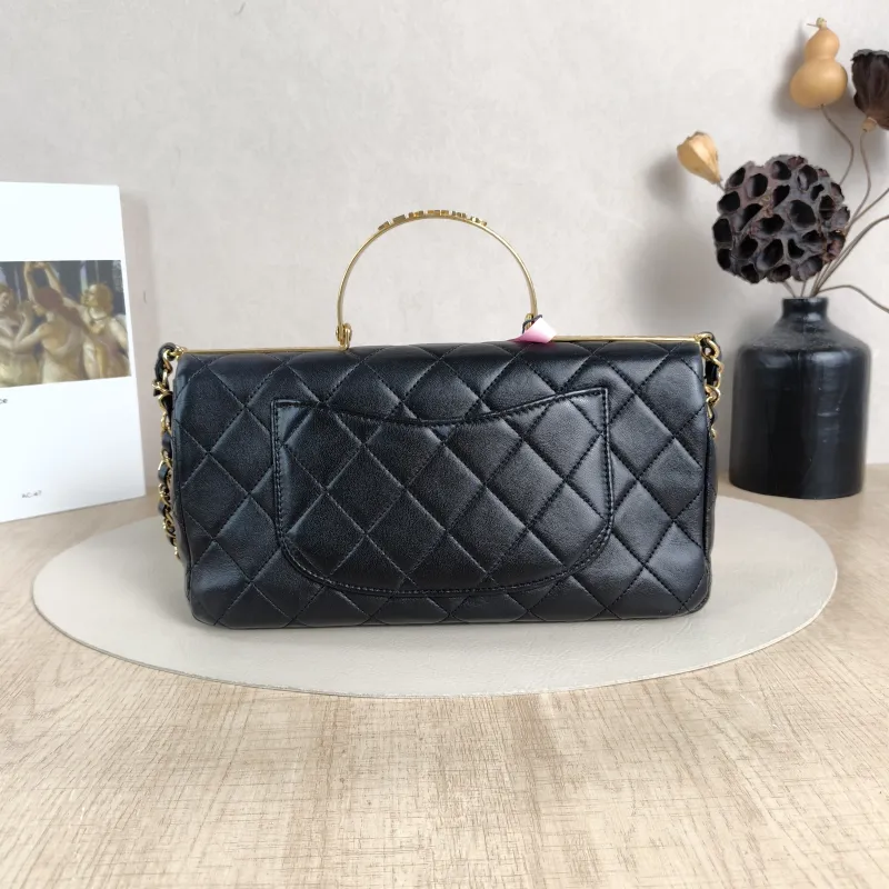 Chanel Crossbody Bag Black Lambskin Medium27 × 6 × 14 cm — cover view 2 of 5