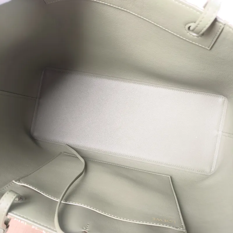 LOEWE Shoulder Bag anagram Canvas One Size 37 × 15 × 25 cm — detail view 7 of 10