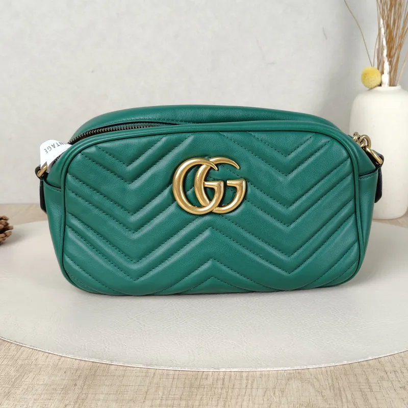 GUCCI Crossbody Bag GG Marmont Marmont Camera Bag Green Calfskin Small24 × 7 × 13 cm