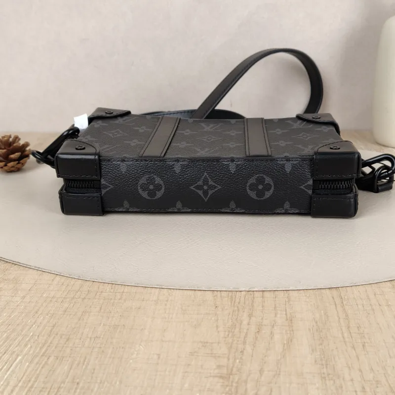 Louis Vuitton TRUNK WALLETHET Box Monogrampvc · Microchip Edition · Shoulder Strap Dust Bag · 22.5 × 5 × 14 cm — cover view 8 of 8