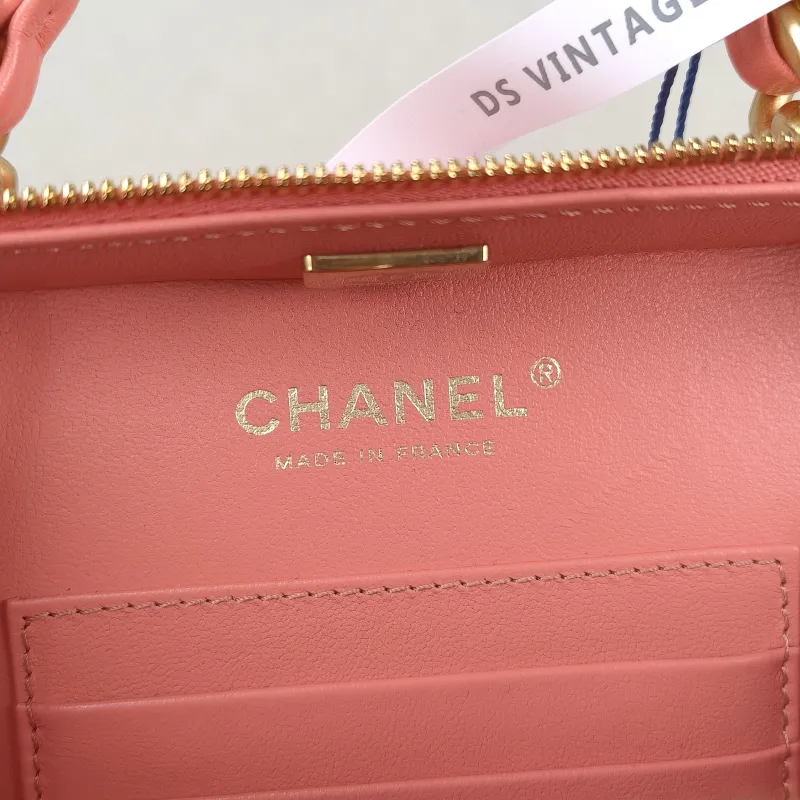 Chanel Crossbody Bag Box Crossbody Bag Pink Lambskin One Size 17 × 7 × 12.5 cm — detail view 8 of 12