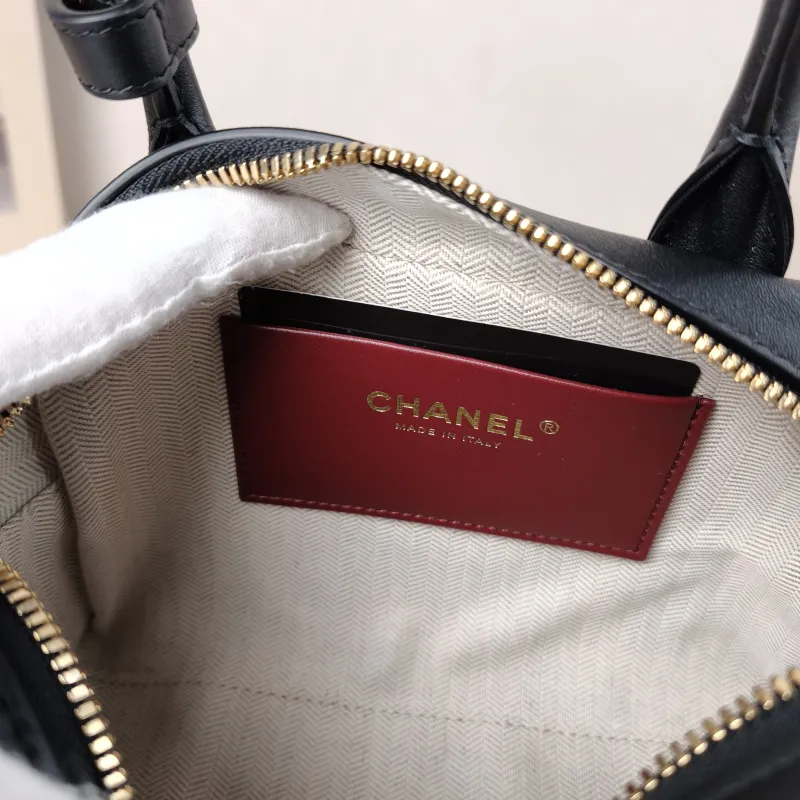 Chanel Shoulder Bag Bowling Bag Black Calfskin 20 × 8 × 12 cm — detail view 10 of 12