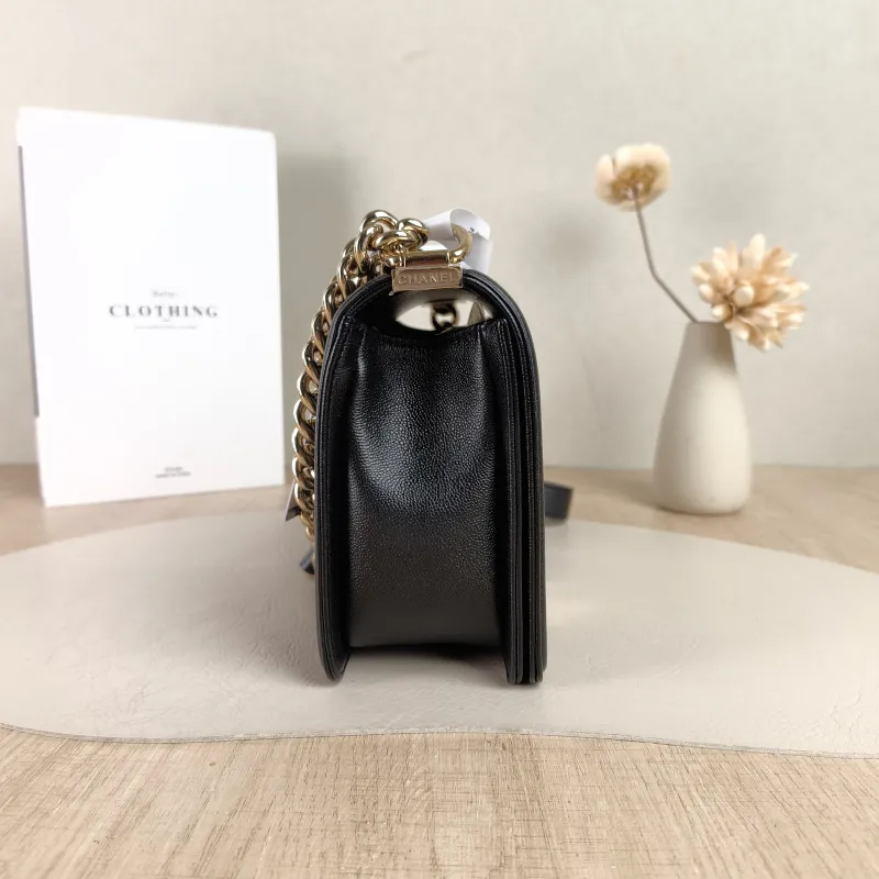 Chanel Crossbody Bag Le Boy​Black Calfskinmini18 × 8.5 × 16 cm — detail view 7 of 12