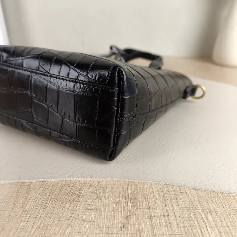 SAINT LAURENT Shoulder Bag SHOPPING Shopping Tote Black Calfskin Mini 18 × 8 × 17 cm — detail view 2 of 10