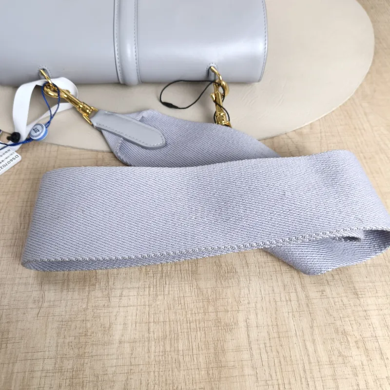CELINE Crossbody Bag Soft 16Shoulder Bag Grey Calfskin Small23 × 9 × 15 cm — detail view 11 of 13