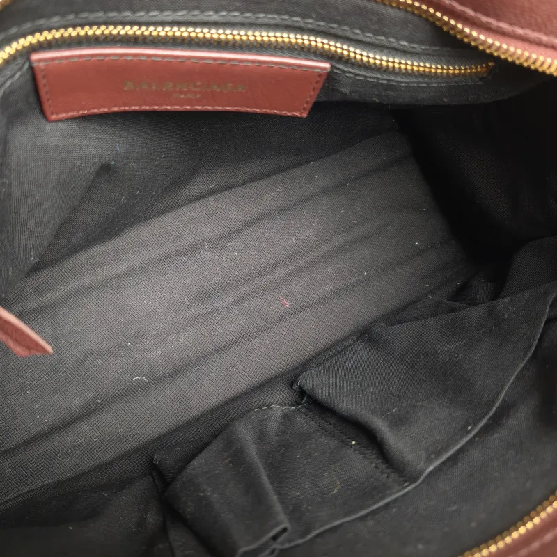 BALENCIAGA Crossbody Bag Classic City Red Lambskin Small30 × 10 × 21 cm — detail view 9 of 12