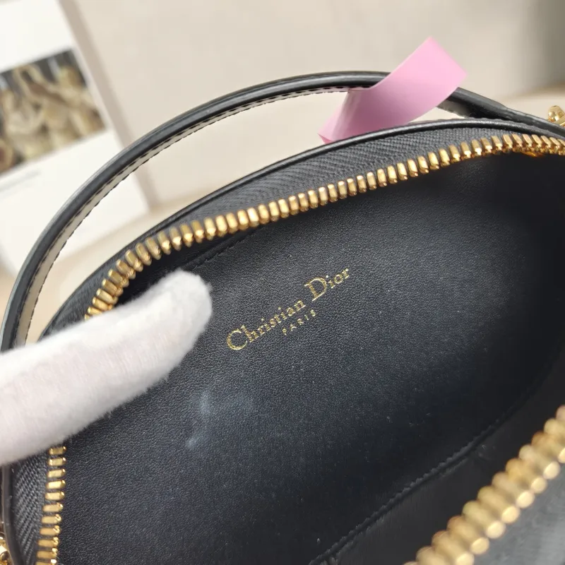 DIOR Shoulder Bag CD Signature Camera Bag Black Calfskin One Size18 × 6.5 × 11 cm — detail view 5 of 9