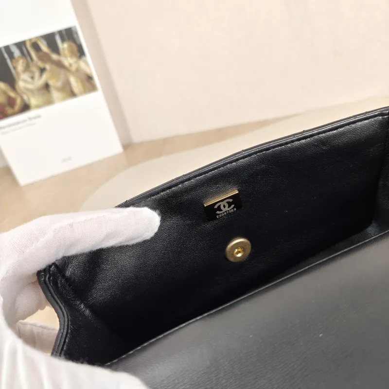 Chanel Crossbody Bag mini Black Lambskin mini20 × 6 × 12 cm — detail view 9 of 15
