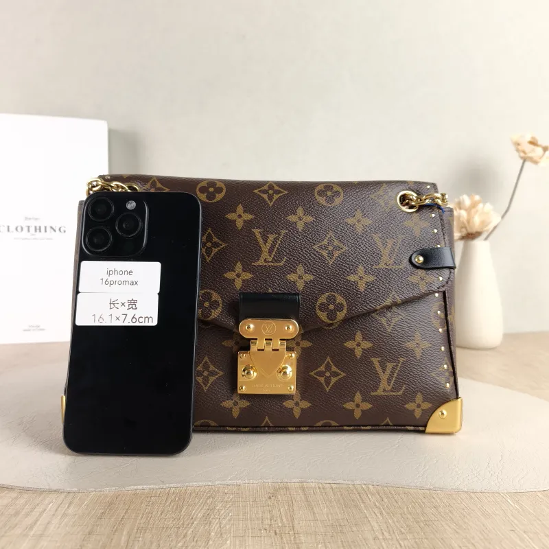 Louis Vuitton Shoulder Bag Trunkie Box Chain Bag Monogram PVC Large 27 × 8 × 16 cm — cover view 4 of 5