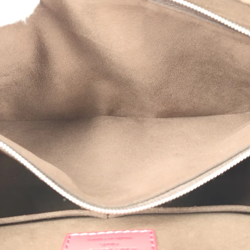 Louis Vuitton Crossbody Bag CLUNY Red Calfskin BB 28 × 10 × 20 cm — detail view 10 of 14