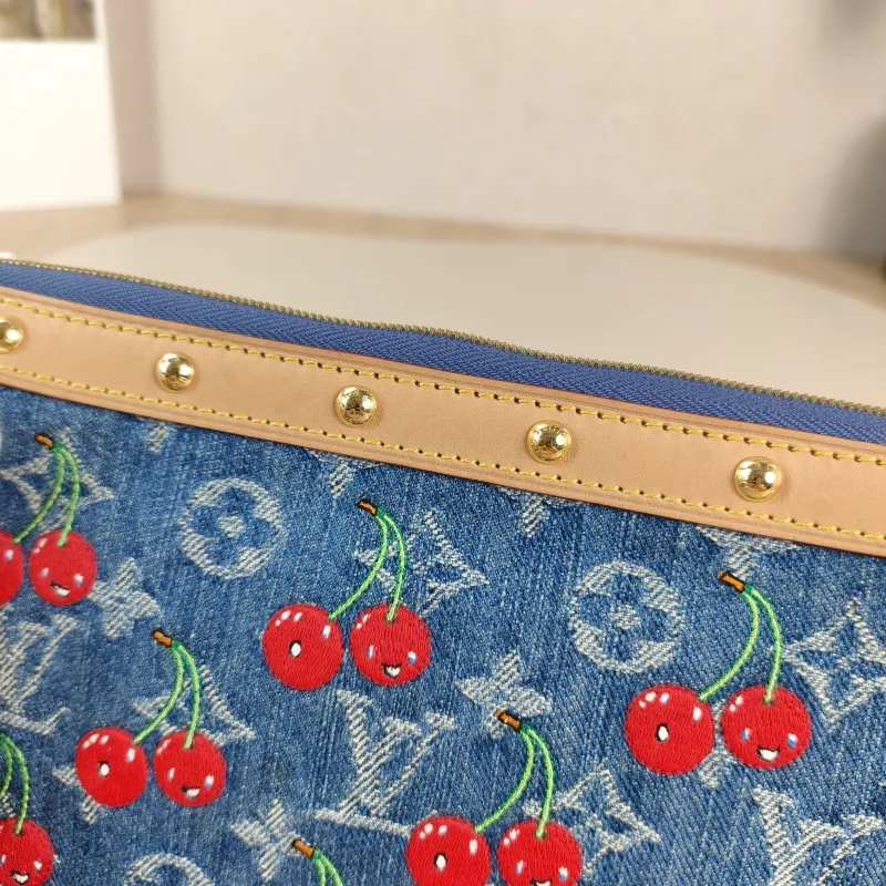 Louis Vuitton Shoulder Bag Pochette Accessoires Two Straps Blue · One Size 22 × 4 × 13 cm — detail view 4 of 10