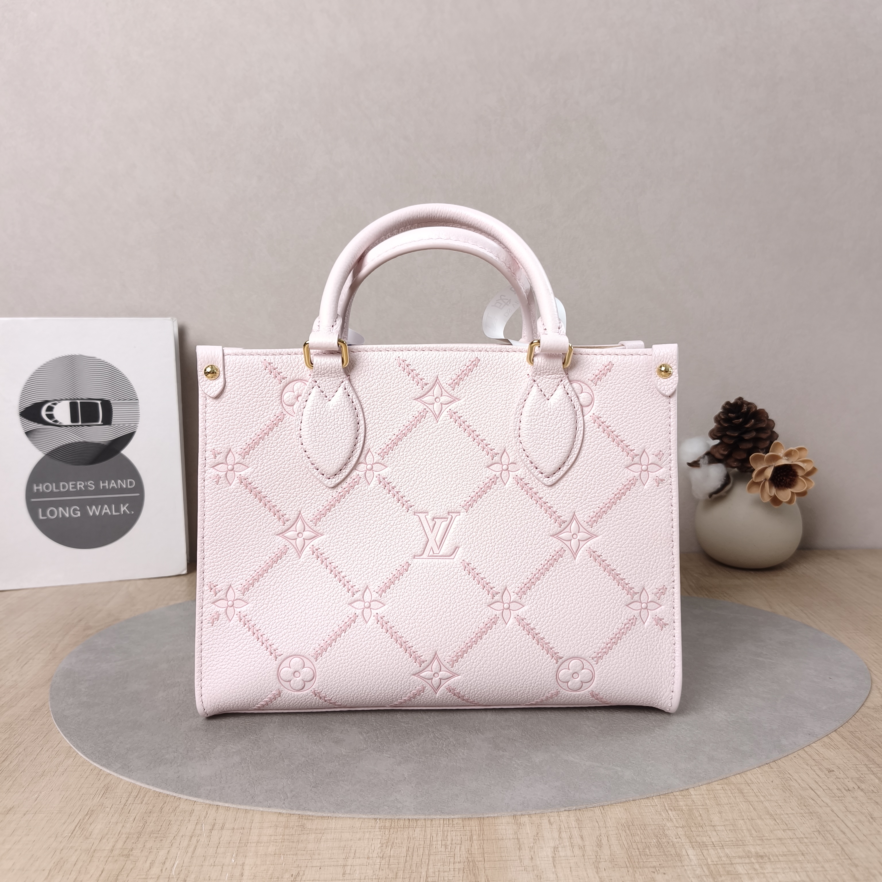 Louis Vuitton Shoulder Bag Onthego Pink Calfskin Small25 × 11.5 × 19 cm