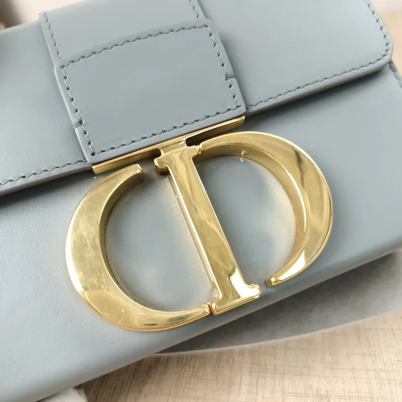 DIOR Crossbody Bag30Montaigne 30 Box Box Grey Calfskinmini17.5 × 5 × 11.5 cm — detail view 3 of 17