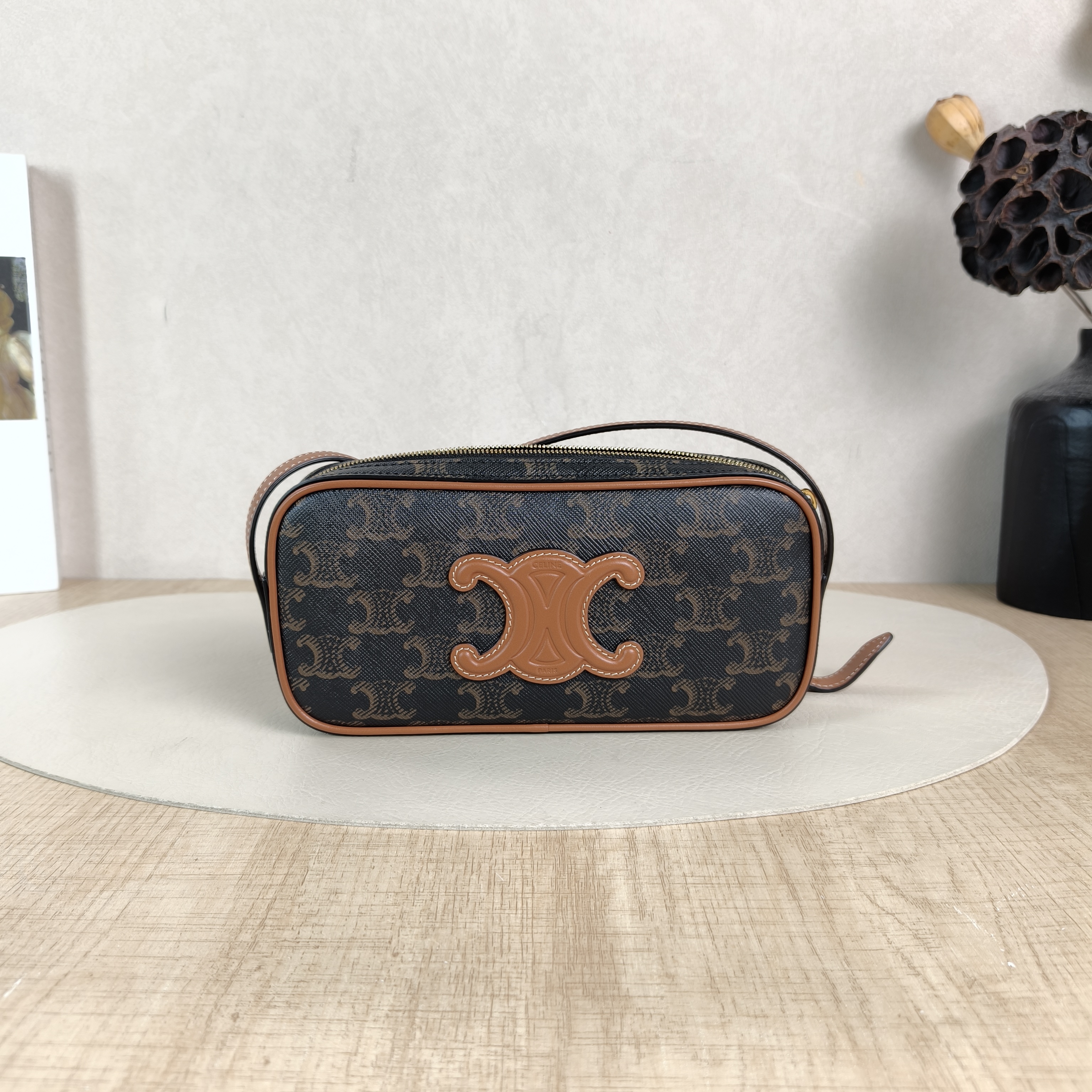 CELINE Shoulder Bag Shoulder Bag Monogram PV Cmini19 × 3.5 × 9 cm