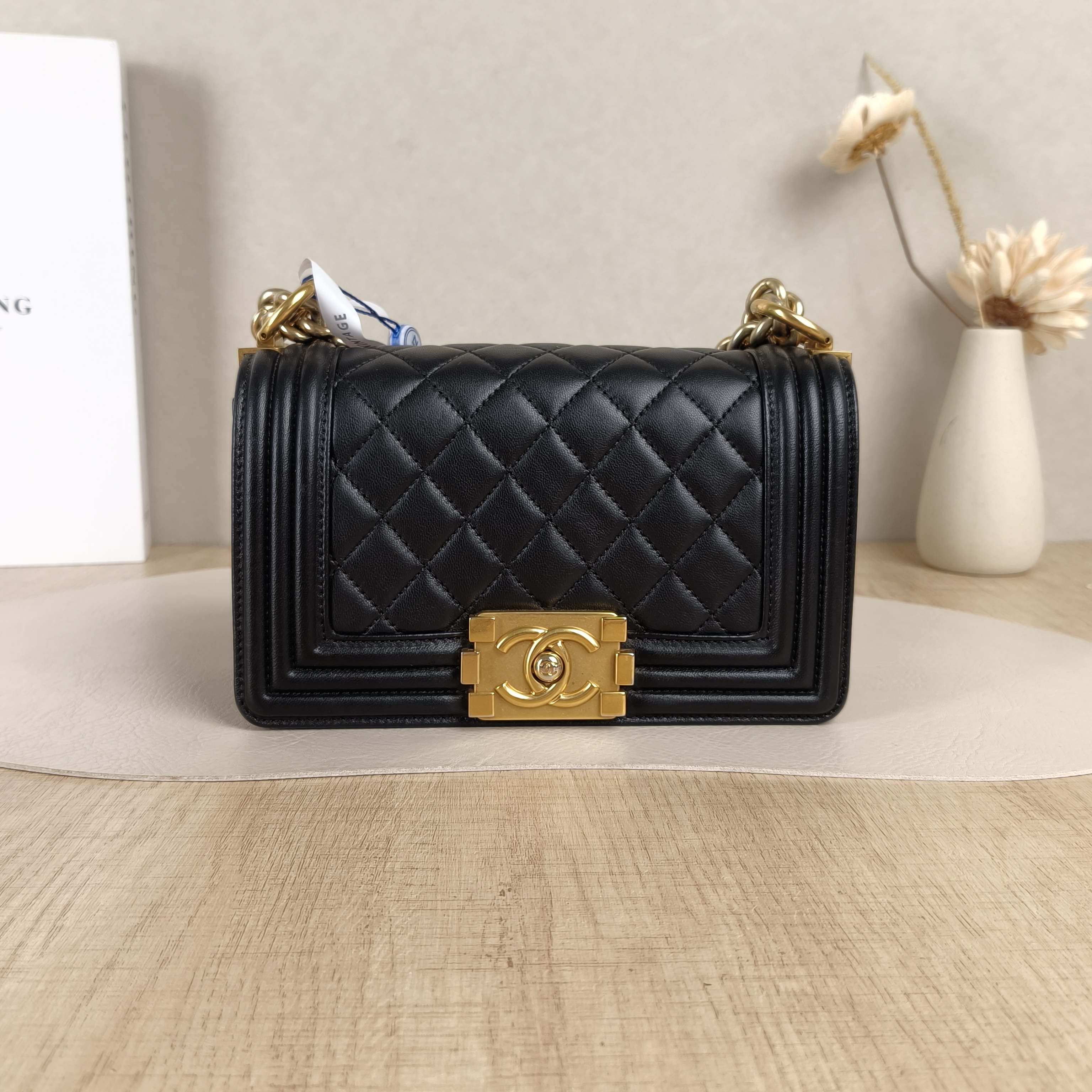 Chanel Crossbody Bag Le Boy​Black Calfskin20.5 × 8.5 × 12 cm
