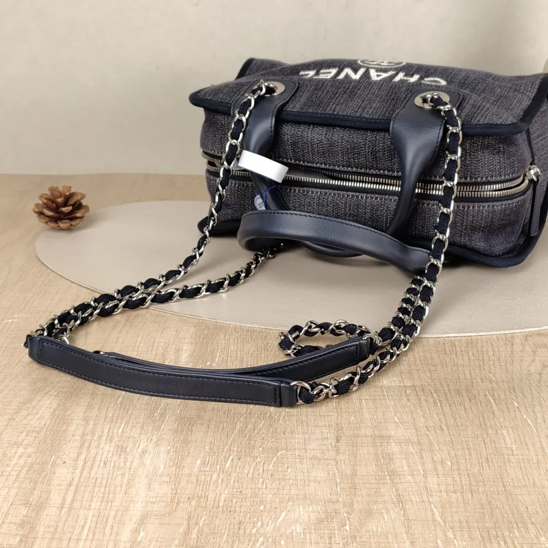 Chanel Crossbody Bag Navy Canvas One Size27 × 12 × 16 cm — detail view 2 of 13