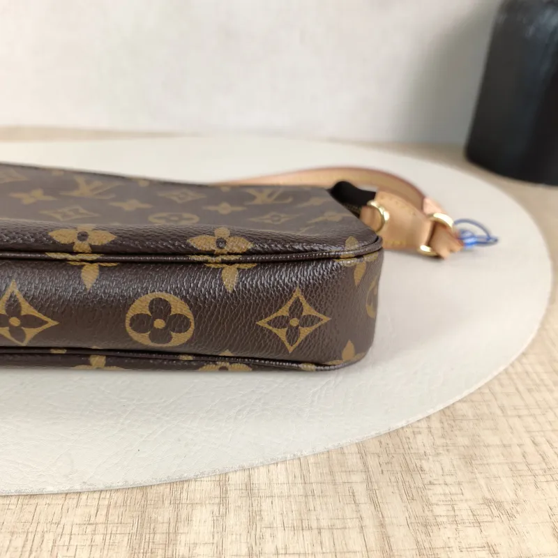 Louis Vuitton Shoulder Bag Pochette Accessoires Two Straps Monogram PVC Large 23.5 × 4 × 13.5 cm — detail view 4 of 11