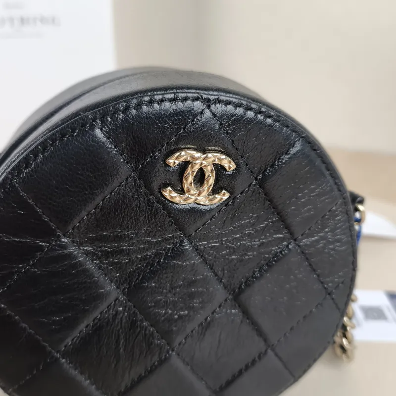 Chanel Crossbody Bag Crossbody Bag Black Waxed Leather One Size12 × 5 × 12 cm — detail view 1 of 12