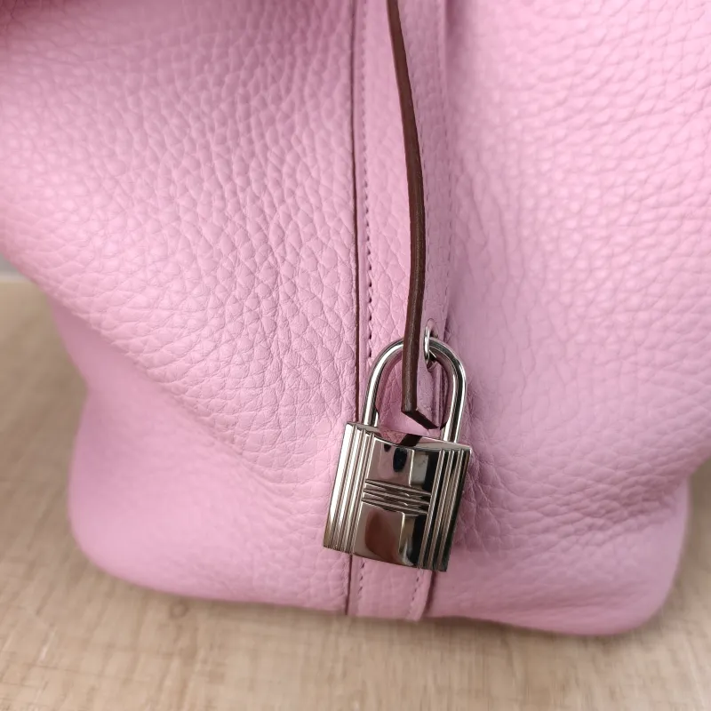 Hermès Top Handle Bag Picotin Lock 18 18 X9Mauve Sylvestre Taurillon Clemence TC Calfskin Small 18 × 13 × 18 cm Z — detail view 4 of 12