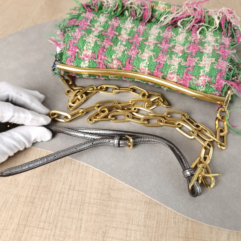 Miumiu Shoulder Bag Green 20 × 5.5 × 14 cm — detail view 8 of 12