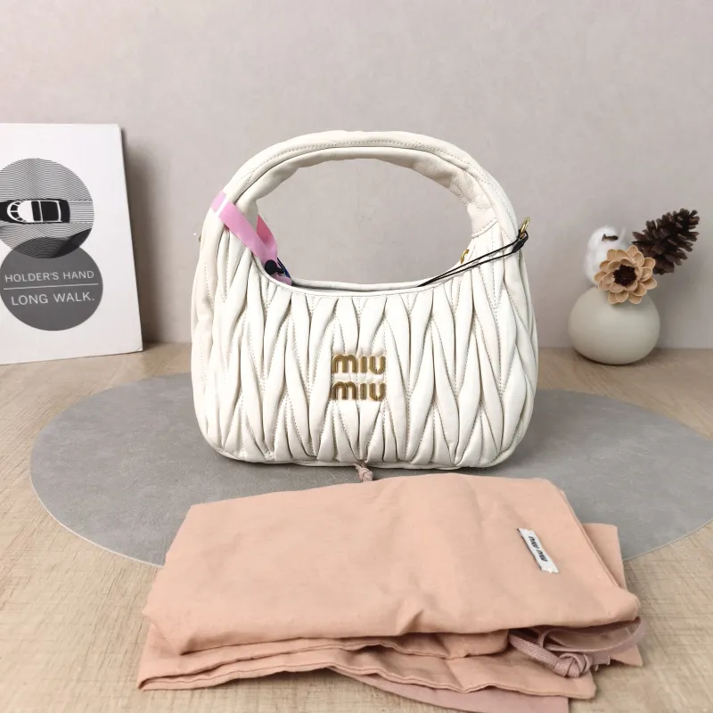 Miumiu Shoulder Bag Wander Matelassé Hobo White Lambskin Small20 × 6 × 17 cm — cover view 3 of 6