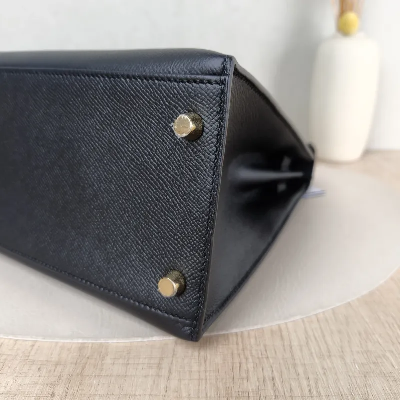 Hermès Shoulder Bag Kelly 28 Gold-Tone Hardware 89Black Epsom Calfskin Medium 28 × 10 × 22 cm C — detail view 5 of 13