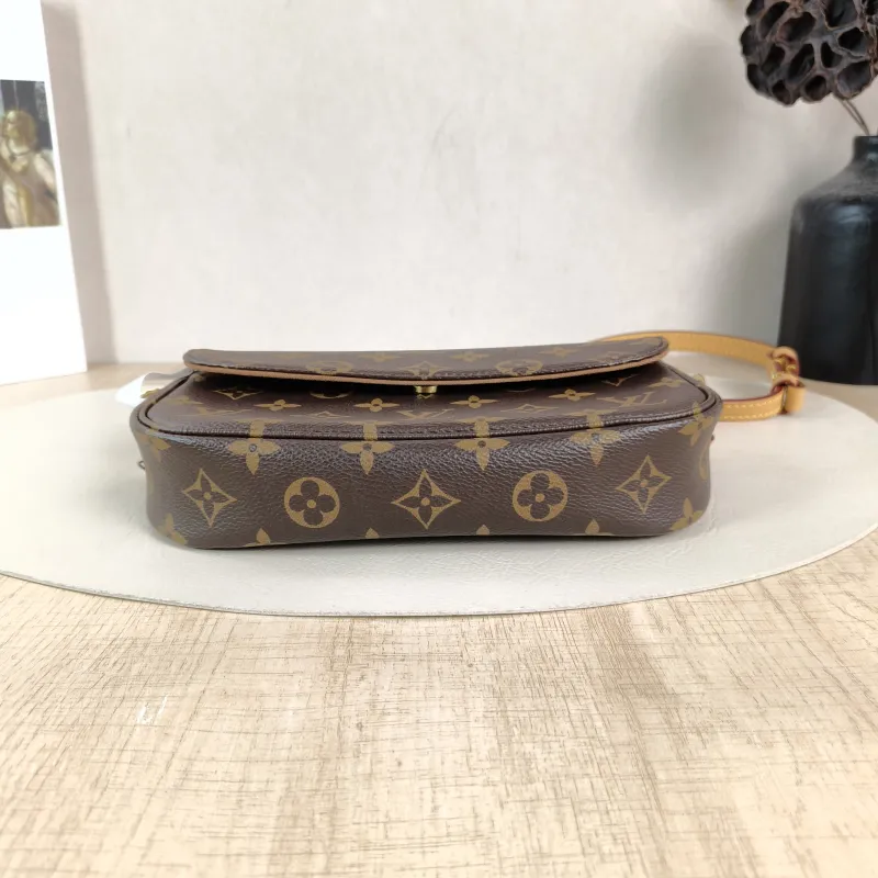 Louis Vuitton Crossbody Bag IVY Monogram PVC Small23.5 × 4.3 × 12 cm — cover view 5 of 5