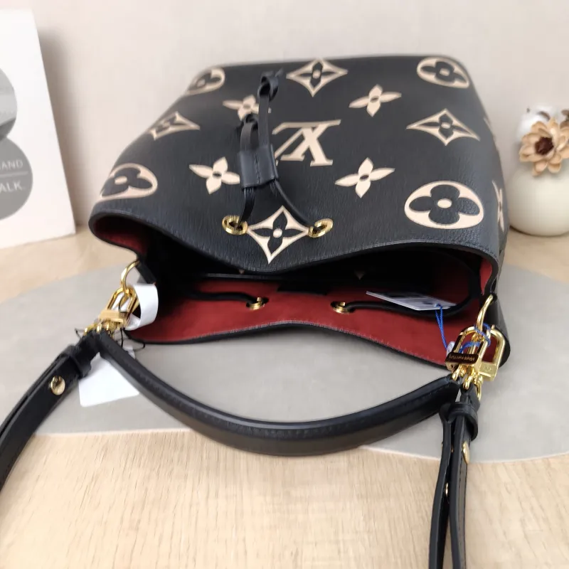 Louis Vuitton Shoulder Bag NÉONOÉ Bucket Bag Black · White Monogram Empreinte Embossed Calfskin Medium 26 × 17.5 × 26 cm — detail view 5 of 14