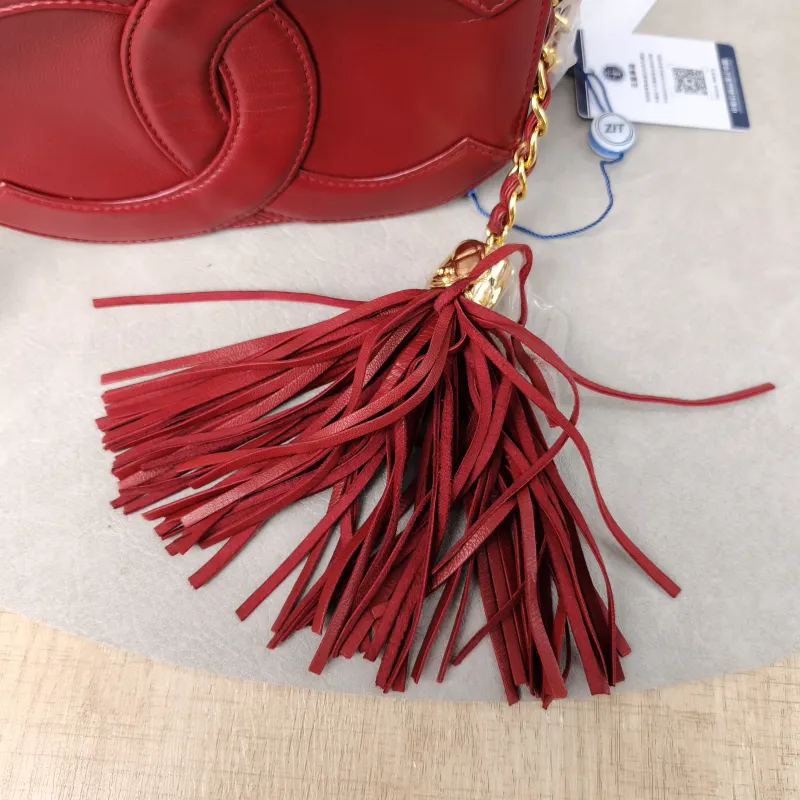 Chanel Crossbody Bag Crossbody Bag Red Lambskin One Size16 × 6 × 11 cm — detail view 4 of 14