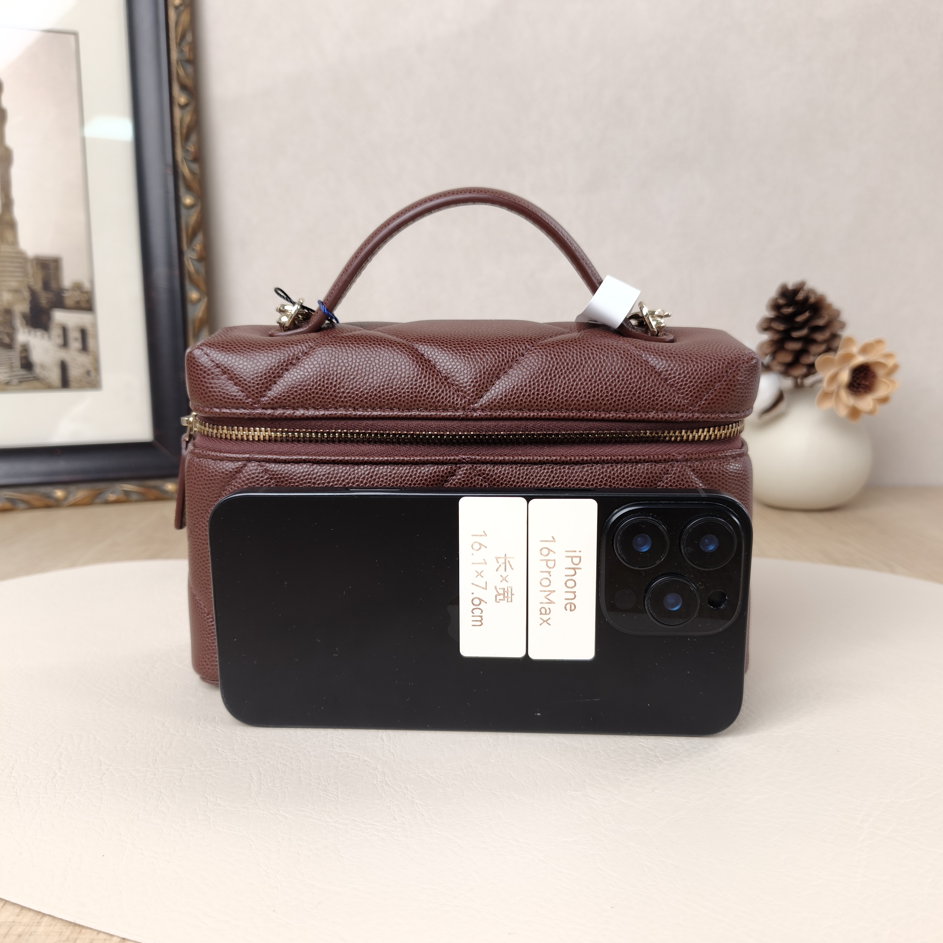 Chanel Crossbody Bag25k lp Burgundy Grained Calfskin One Size19.5 × 5 × 17 cm — cover view 7 of 11