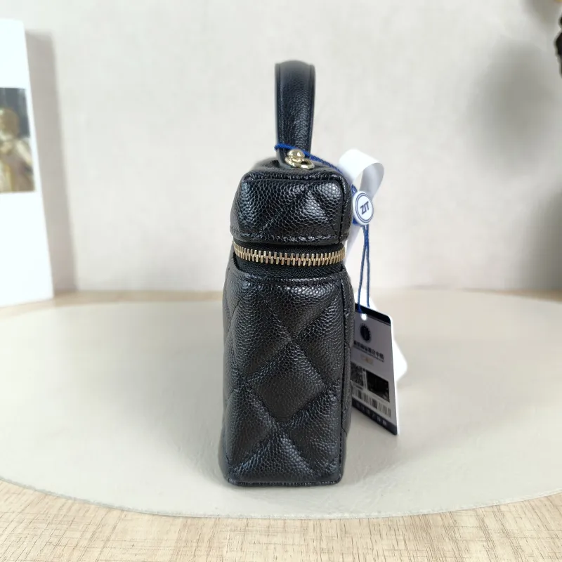 Chanel Crossbody Baglp Box Bag Top Handle Crossbody Bag Black Grained Calfskin One Size19.5 × 5 × 17 cm — detail view 7 of 14