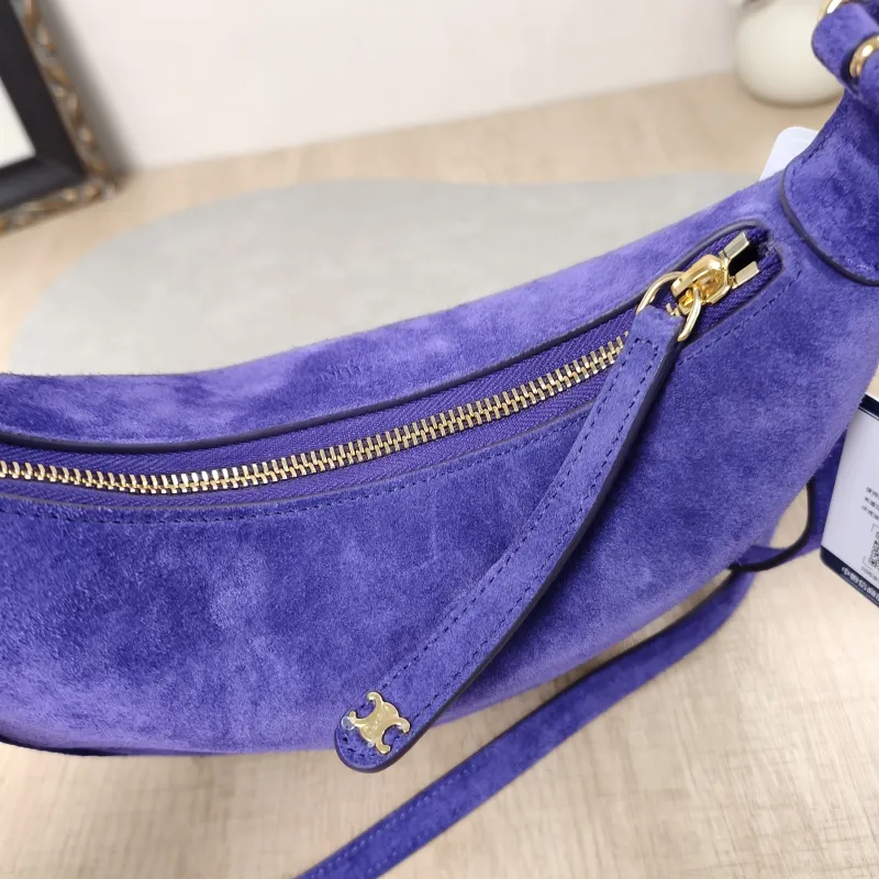 CELINE Crossbody Bag TEEN LULU hobo Calfskin Small21 × 5 × 24 cm — detail view 12 of 17