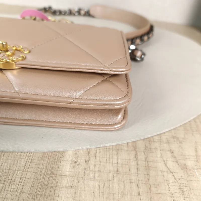 Chanel Crossbody Bag19Bag WOC Taupe SL ambskinmini19.2 × 3.5 × 12.3 cm — detail view 3 of 12