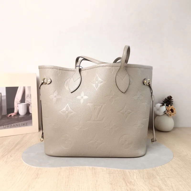 Louis Vuitton Shoulder Bag Neverfull Empreinte Embossed Calfskin Medium 31 × 14 × 28 cm — cover view 3 of 5