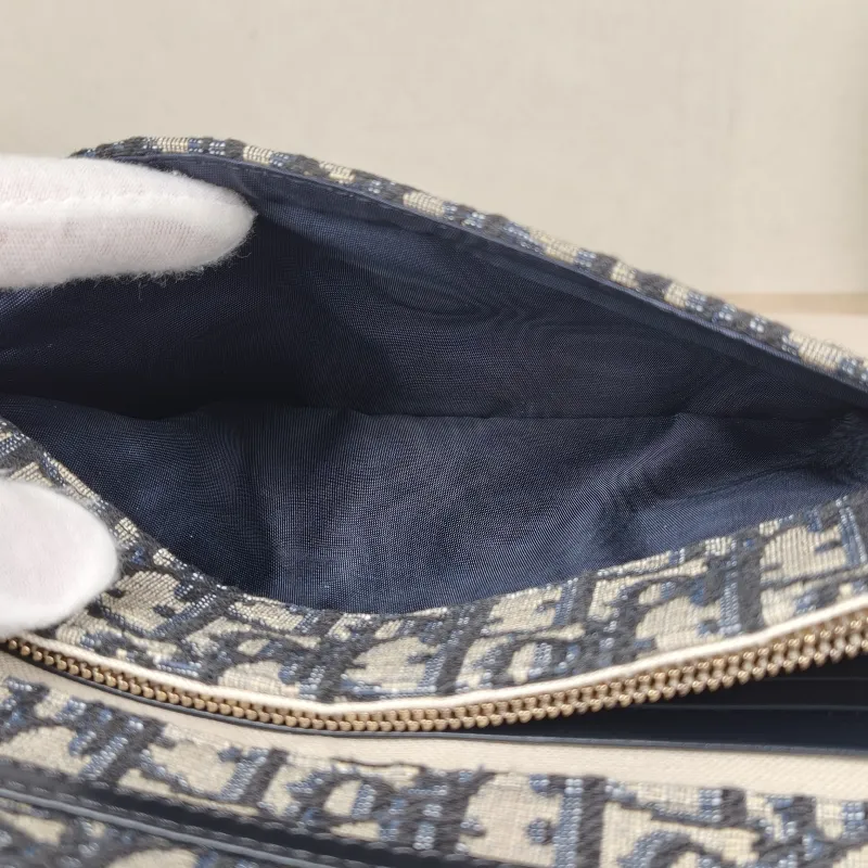 DIOR Crossbody Bag Saddle Chain Bagwoc Monogram Canvas Medium 22 × 5 × 14.5 cm — detail view 6 of 11