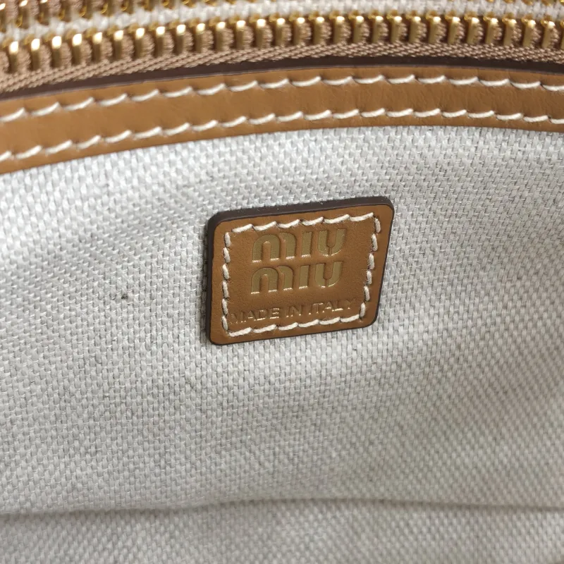 Miumiu Shoulder Bag Pocket Brown Large 32 × 9 × 28 cm — detail view 4 of 15
