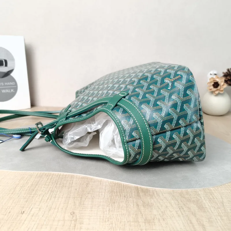 GOYARD Shoulder Bag Chien Gris Tote Bag Green PVC One Size 33.5 × 15 × 27 cm — detail view 1 of 13
