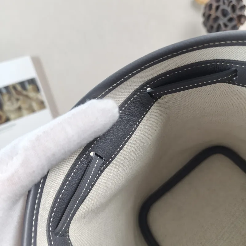 GOYARD Crossbody Bag Petit Flot Grey ine Canvasmini12 × 10 × 17.5 cm — detail view 7 of 13