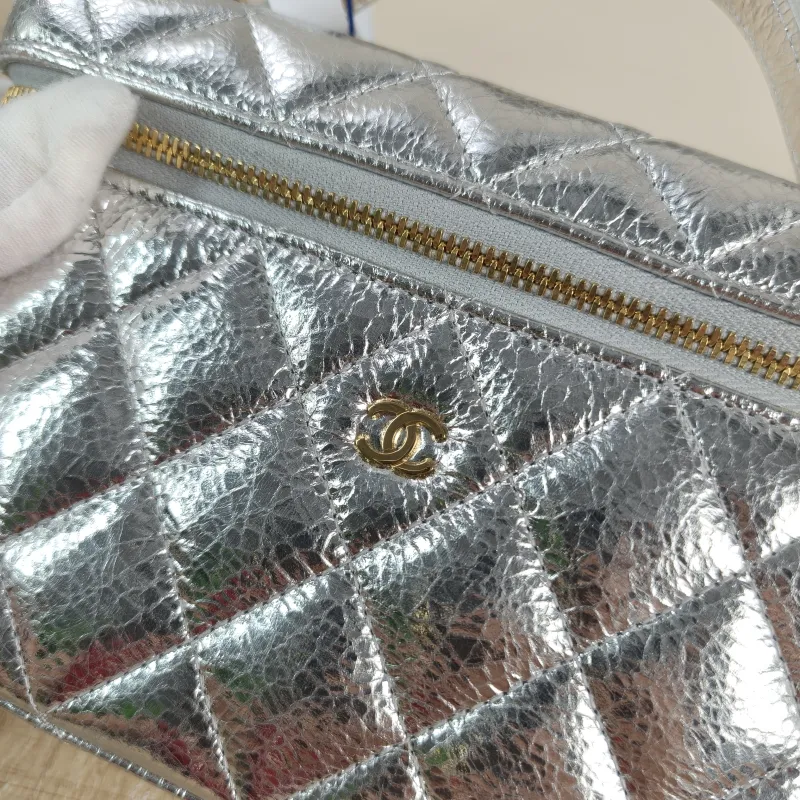 Chanel Crossbody Bag lp Box Bag Top Handle Crossbody Bag Silver Calfskin 19.5 × 5 × 12 cm — detail view 8 of 12